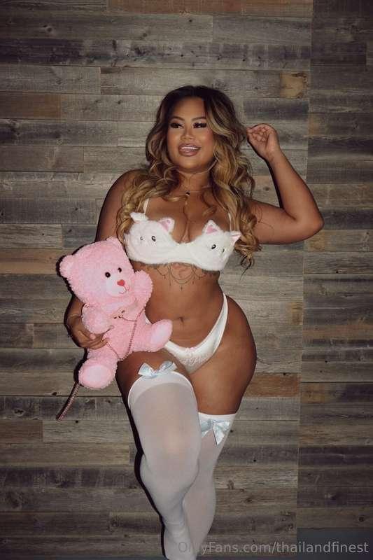 Live streaming for my fans taking it all offf 💖 win prizes a..