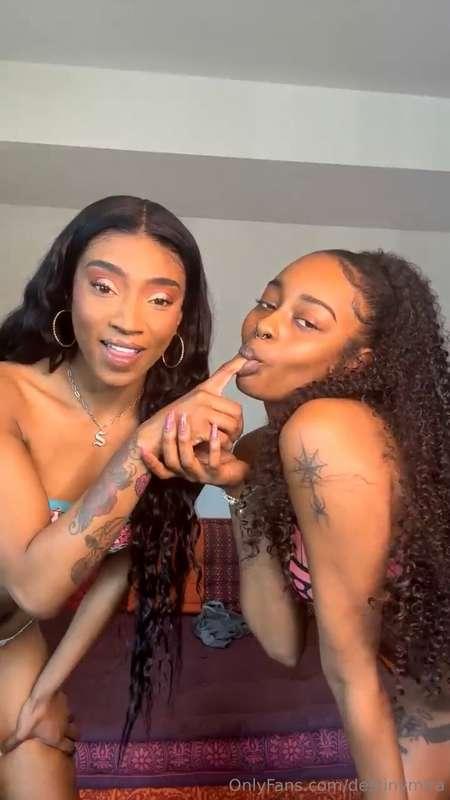 view my full live with @sizisev on my free onlyfans!  onlyfa..