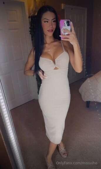 I know I look stunning in this dress, so you can guess how h..