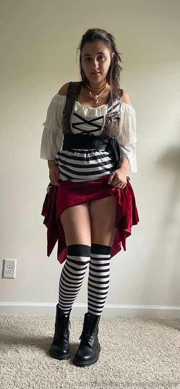 Wanna see my booty 🏴‍☠️