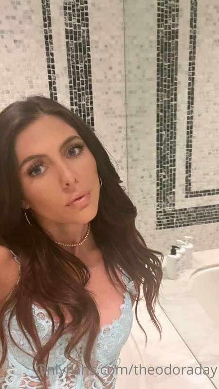 would u fuck me on the first date 💋