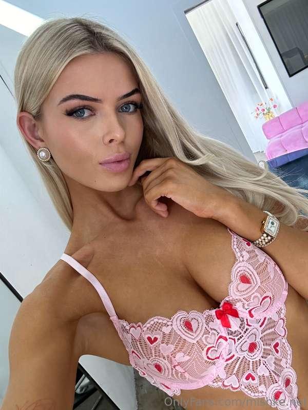 Hey honeys 💋❤️