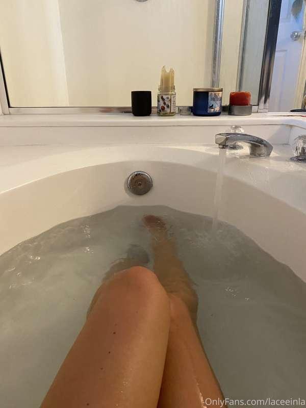i’m obsessed with this bathtub