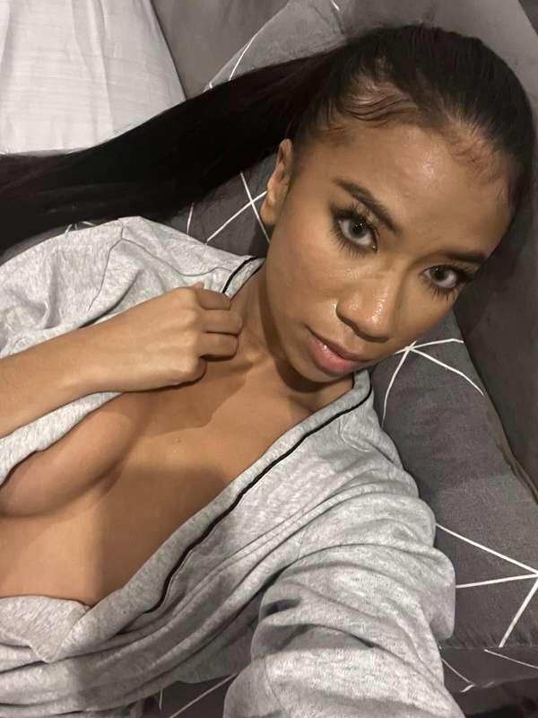 Cum chat in my DMs 🫶🏼