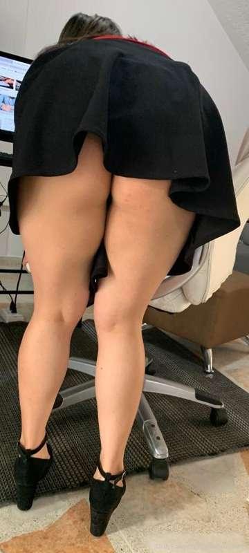 Who recognizes these legs? 😁😍