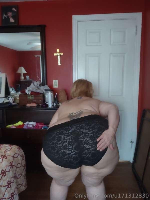 Love my black panties 😈