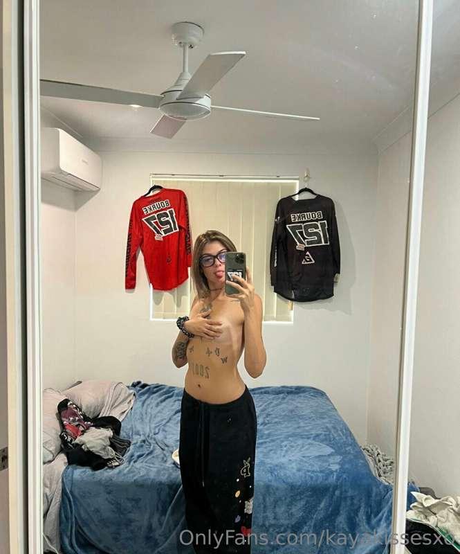 hey daddy are you online? tip me $15 I’ll make that cock exp..