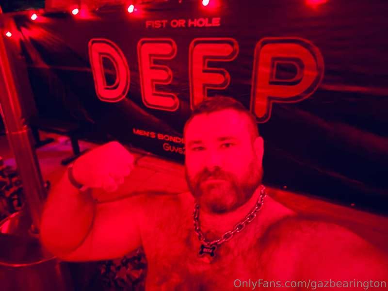 Ready to warm up these paws. 😈#DEEP #CCBC #FFun