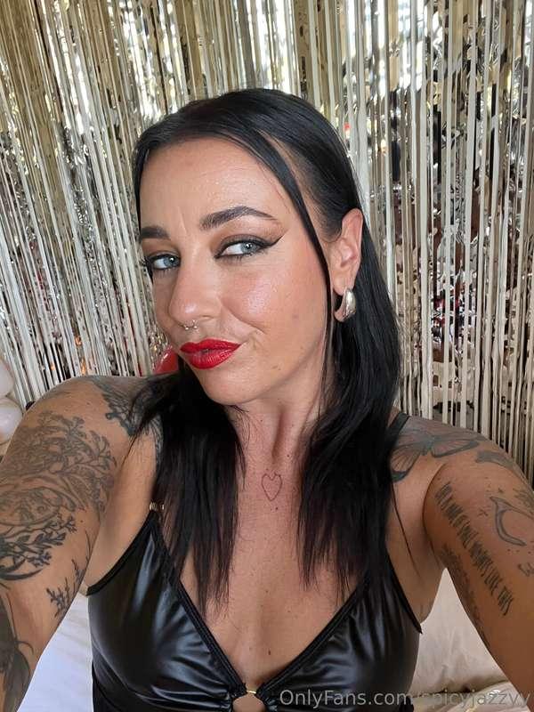 It’s my birthday in less than 2 hours 😱🤩🎂🥳 who’s going to be..