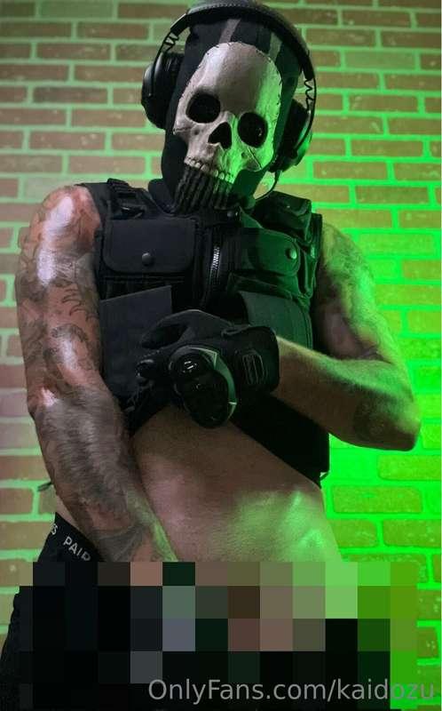Ok fuck it, I lewded Ghost. I geared back up and did a quick..