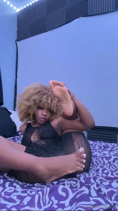 Fuck me with my leg up🤭