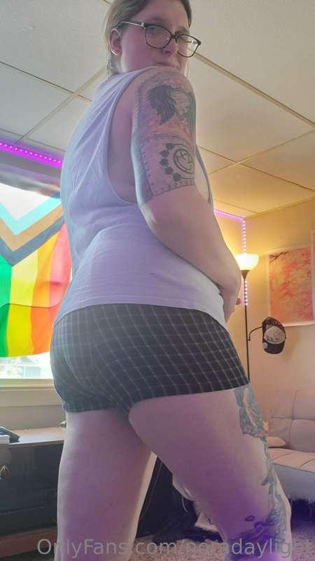 Too hot to do much outside, too hot to wear much inside 😘