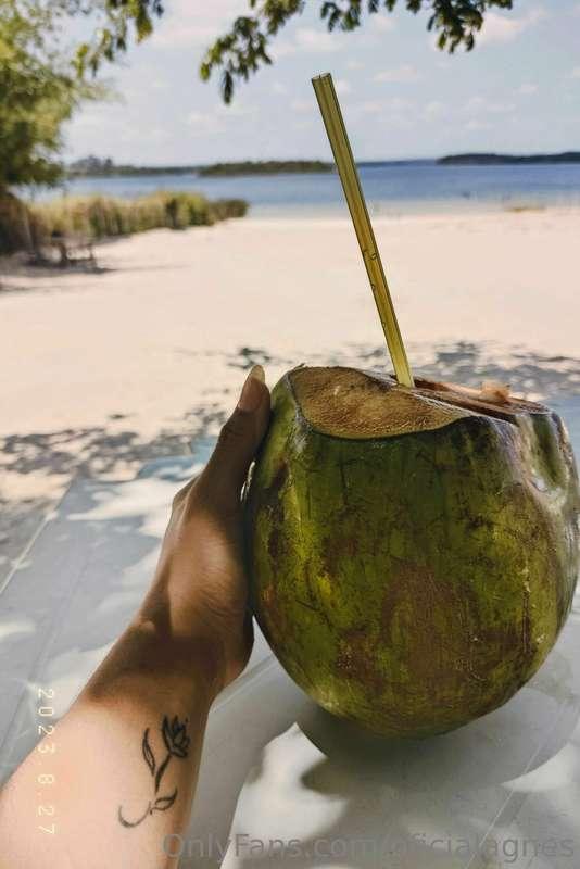 oficialagnes image #2