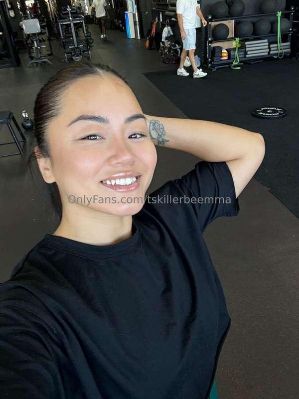 Join me live tomorrow at 8 AM CT! ❤️