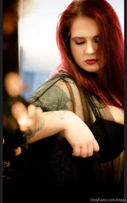 You're favorite red head. 
Tall❤Thick🖤Tatted
Onlyfans.com/ri..
