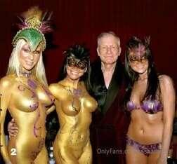 Do you like me painted like this??? Isn’t this artwork nuts?