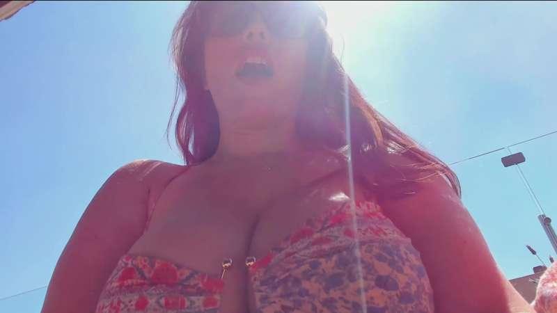 Twenty two (22) screenshots from yesterday's Balcony Lush Sh..