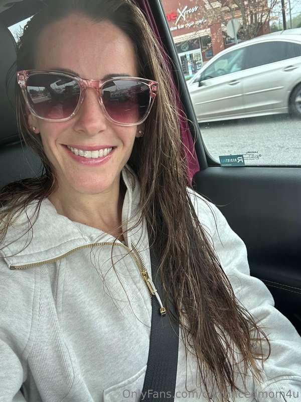 wet hair don’t care! 🤷🏻‍♀️😎carline ready! what are y'all doi..
