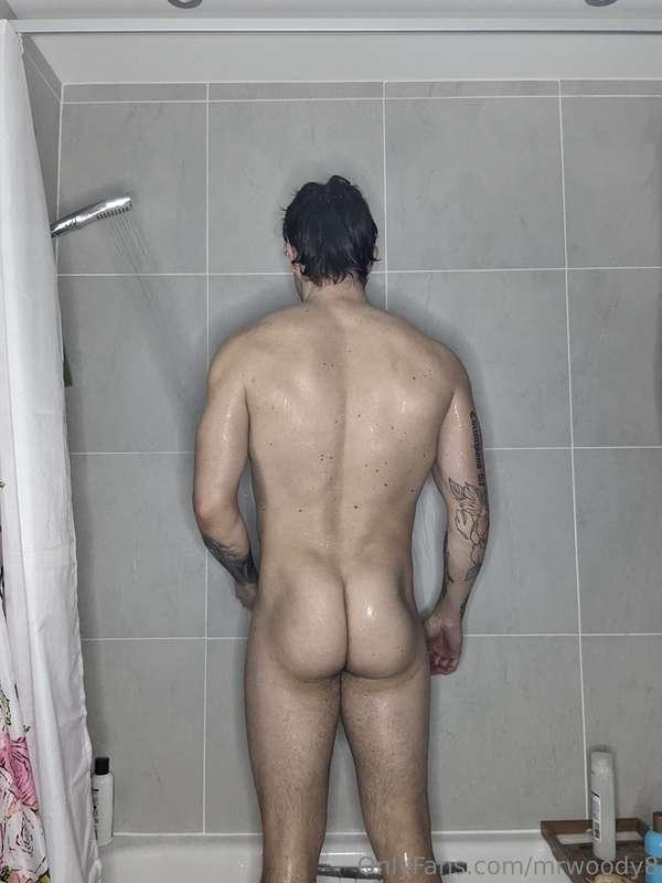 If you like what you see ? Drop me a message 🍑💪