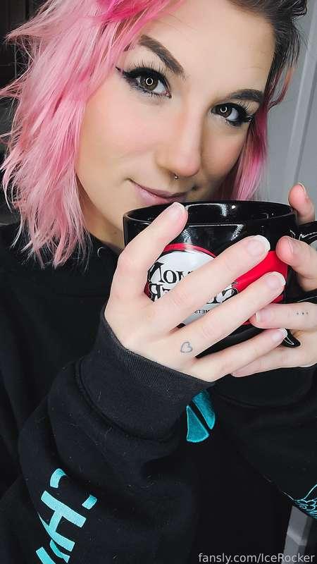 Morning gamers 😉🍑