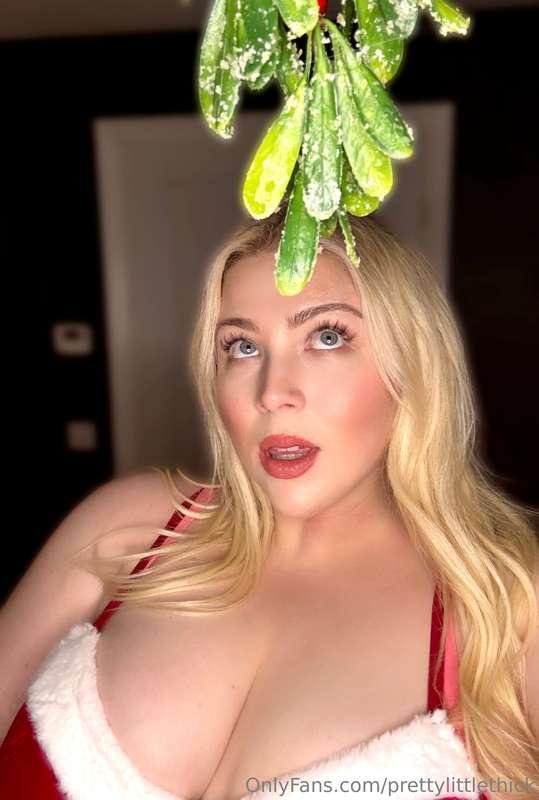 Morning everyone ☺️🎄Has everyone gotten their gift for secre..