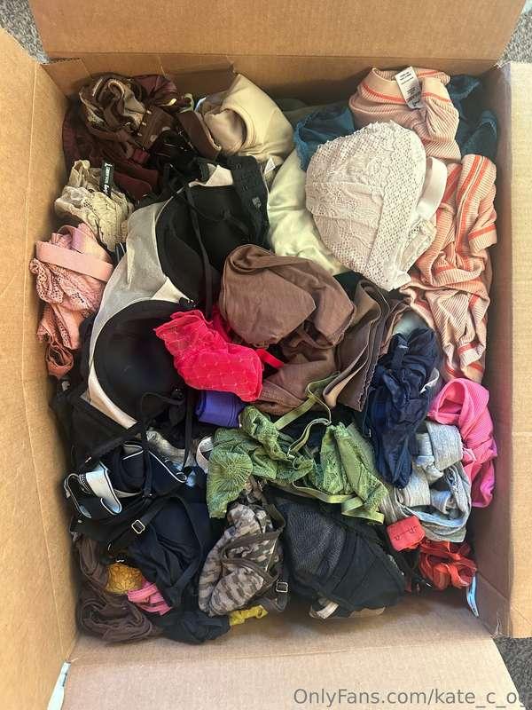 Don’t worry, all my bras and panties survived the move 😈 