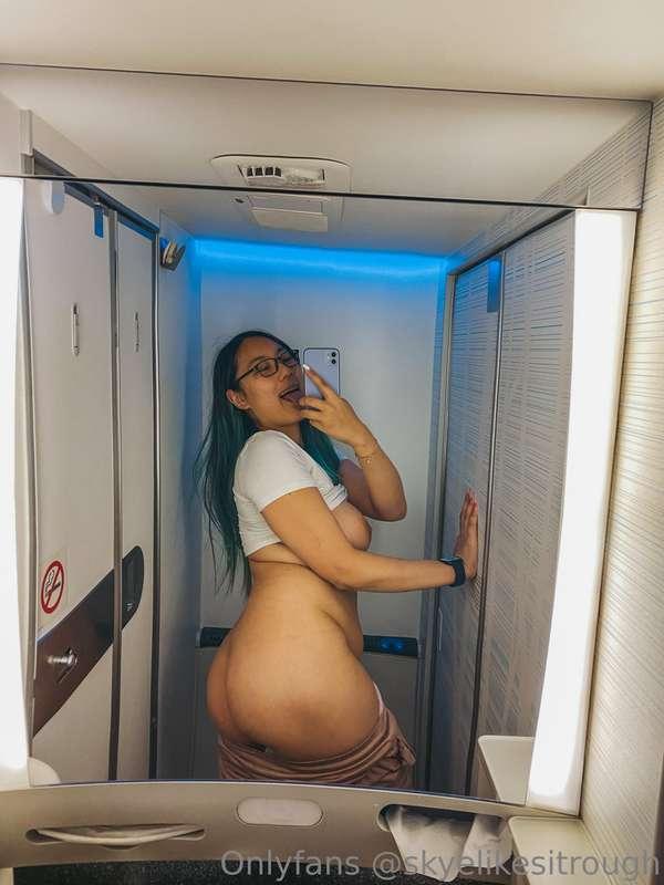 How many of you are part of the mile high club? :P