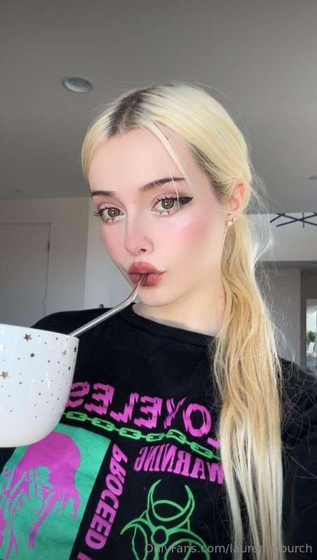 i'm waiting in your dm's 🤭