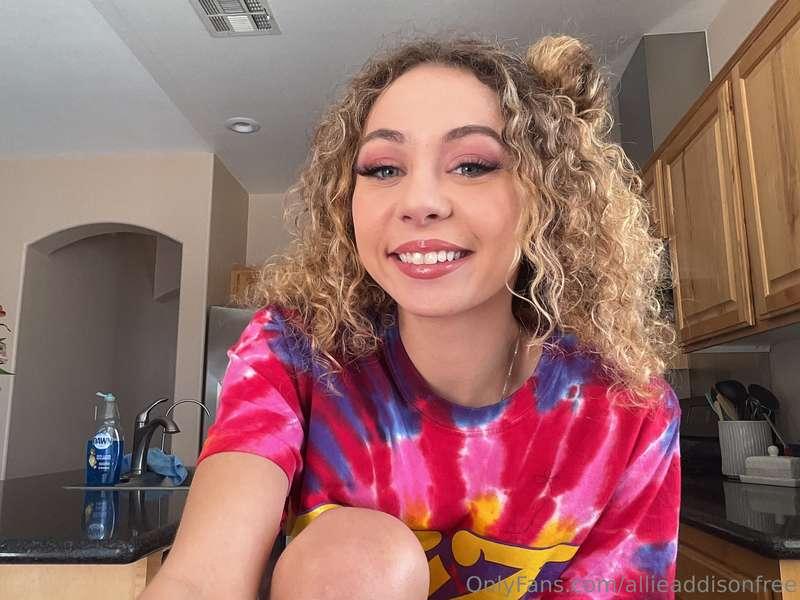 Hey there 😛😛 I know it’s Monday and Mondays suck! BUT I’m ha..