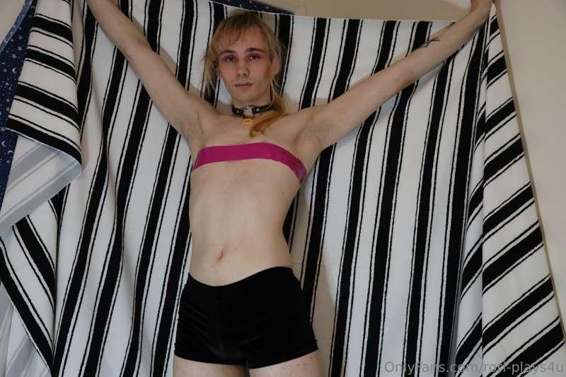 Stick around tomorrow to see the boxers come off 😘