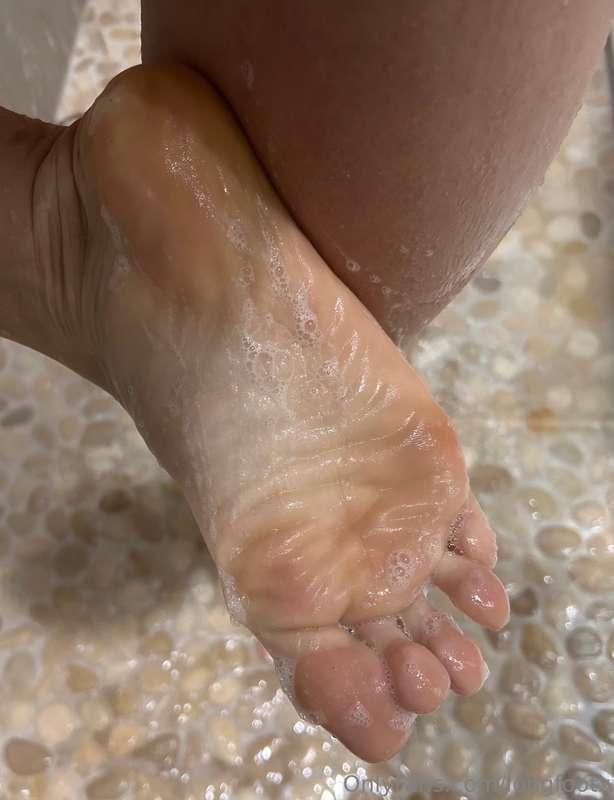 Who loves soapy soles 👅🧼