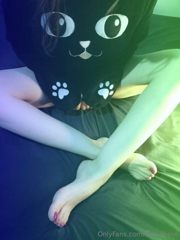 feet-of-me image #0