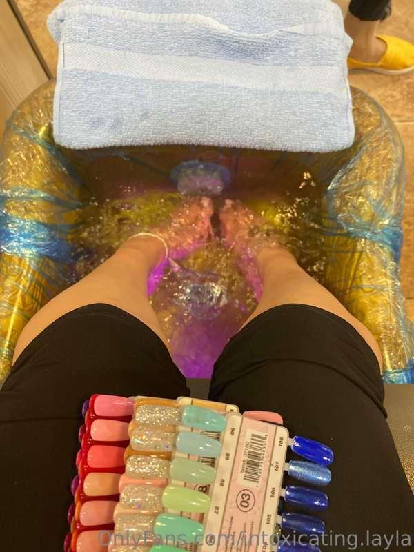 Tip me $10.00 and I’ll get he color of your choice with a sp..