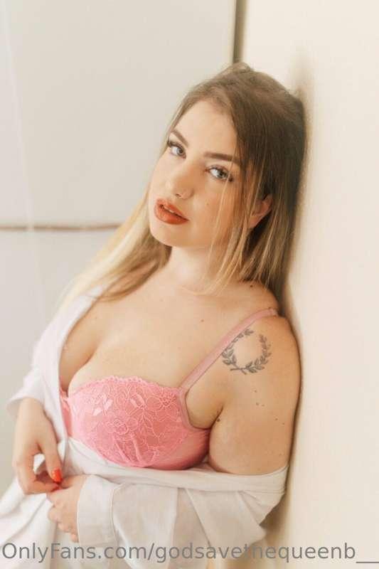 godsavethequeenb____ image #20