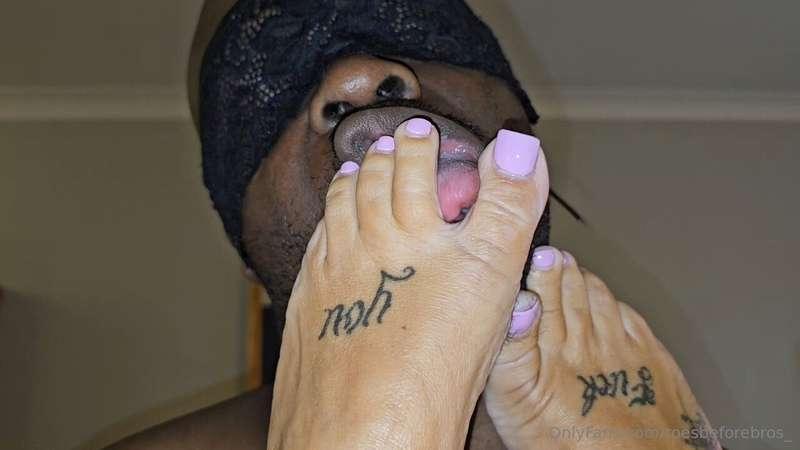 toesbeforebros_ image #0