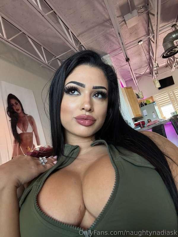 Bold in the body, sweet in the eyes 😉