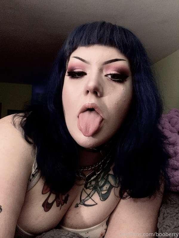 New set coming out tomorrow!!😘💕