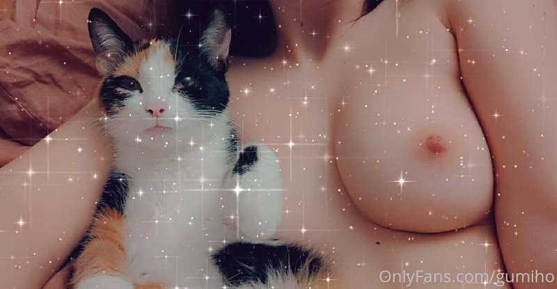 happy holidays from toffee and me <3