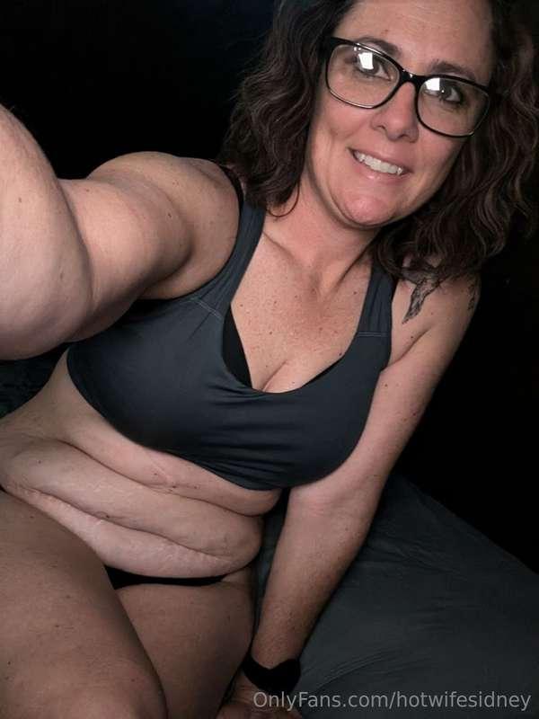 Who's horny today besides me 