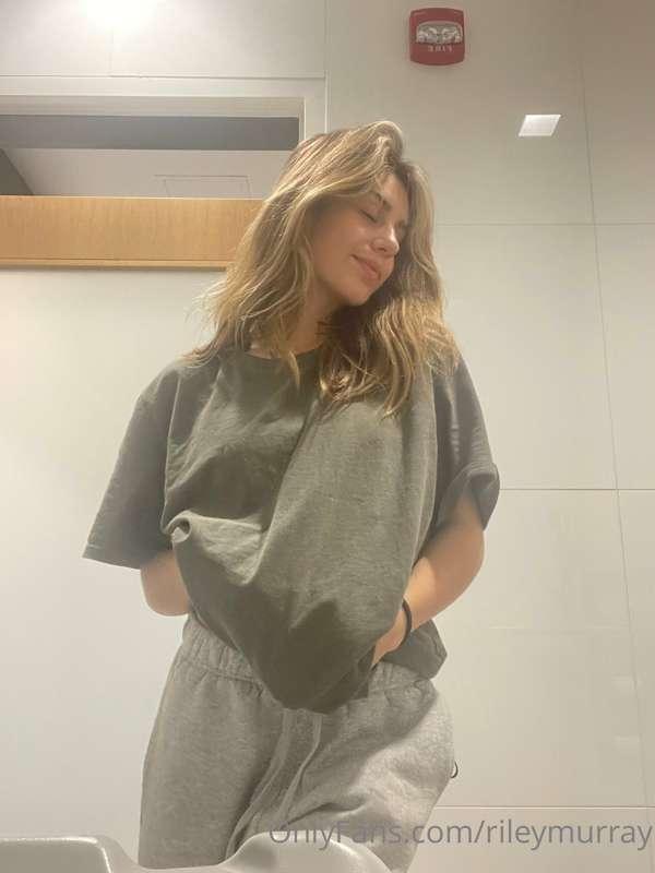 get comfy with me in the dms