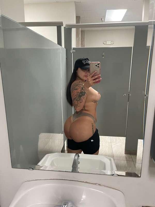 Hope you’re having a great day 💦😜