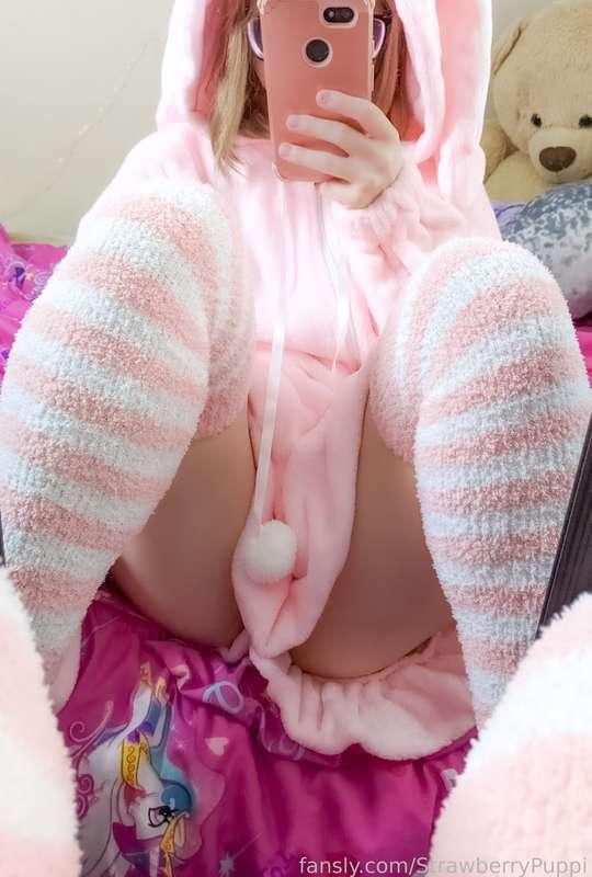 Would weeee cuddle? &gt;_&lt; &lt;3







#fyp #cute #pink #kawaii #slut #upskirt