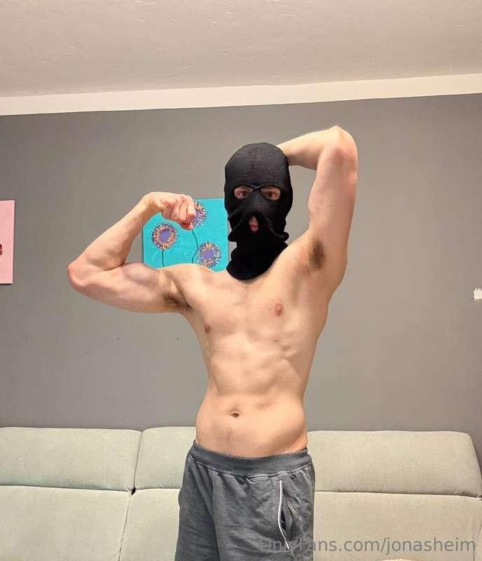 Would u let me steal ur hole?😈