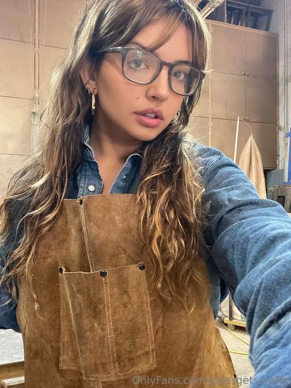 worked today in my friends wood shop! cant wait to share wha..