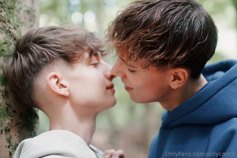 Keine Sorge. Leo ist noch da! /// Don't worry, I haven't for..