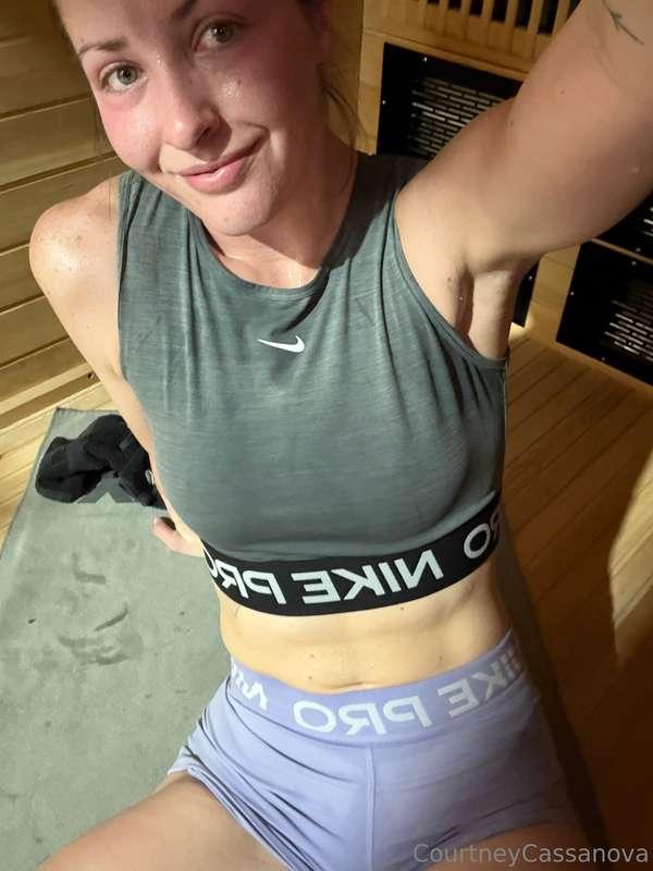 courtneycassanova.vip image #1