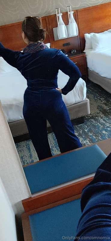 I was in some sort of strip tease/burlesque-y practicing moo..