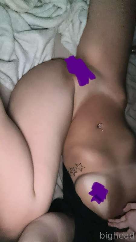 im so horny 😩 cum help me 💦😈