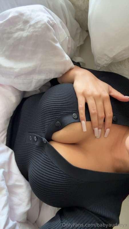 Flirt mode: Activated 🥵😋