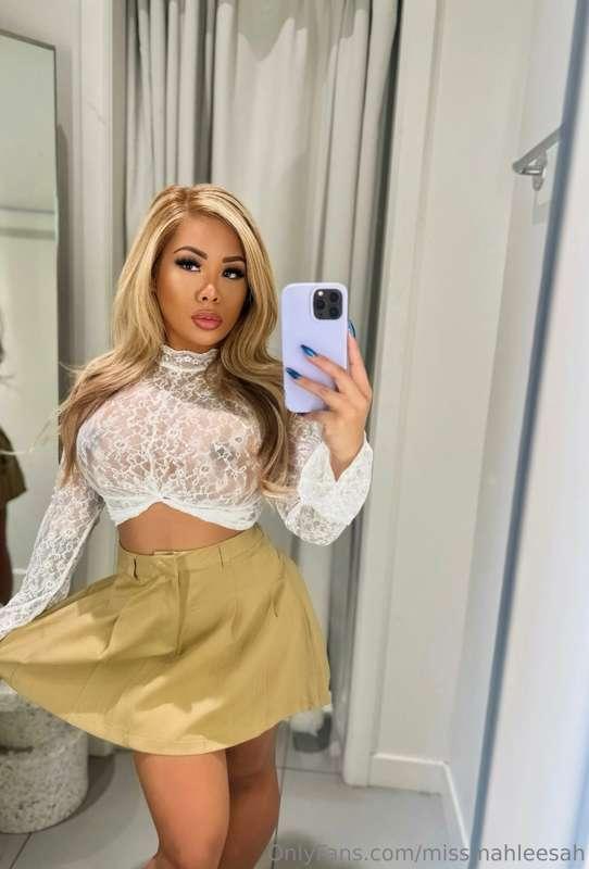have you ever fucked in a dressing room before? 👀🤍